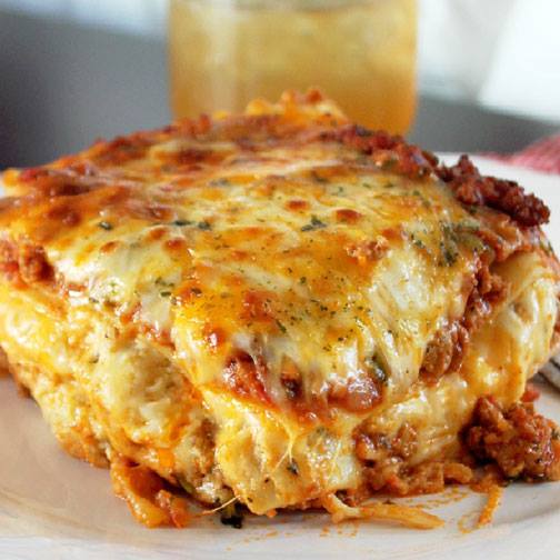Cajun Lasagna is a delicious twist on the classic Italian dish, featuring spicy Cajun flavors. Here’s a recipe to help you make it at home: