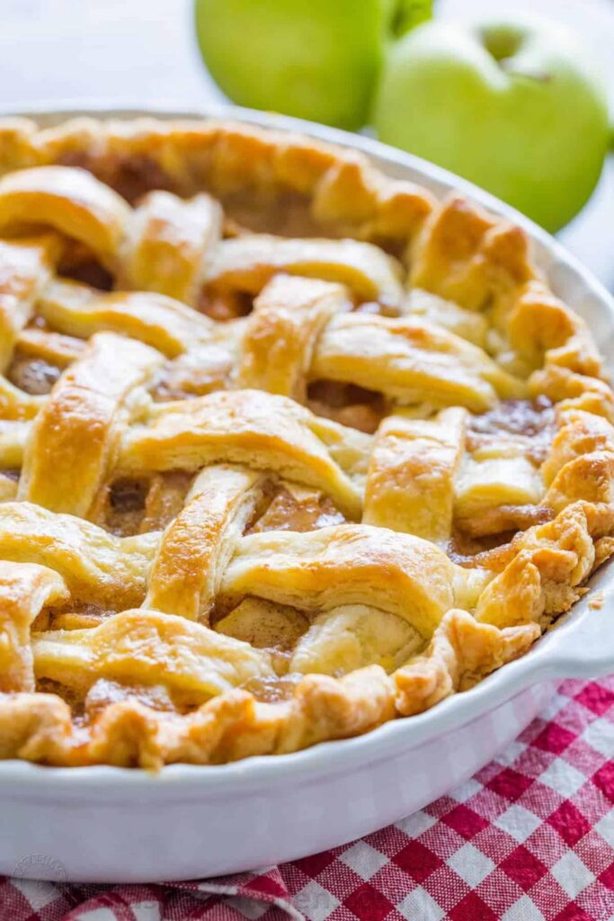 Classic Apple Pie Recipe with an irresistible homemade apple 🥧 RECIPE: