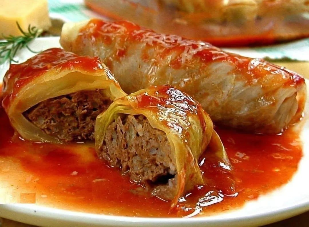 Here’s a simple recipe for delicious stuffed cabbage rolls