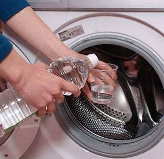 Keeping Your Washing Machine’s Interior Clean