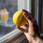 Lemon juice is the key to sparkling clean windows, but most use it wrong. Here’s the right way to use it